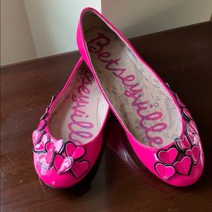 Betsey Johnson Betseyville Pink Patent Heart Flats